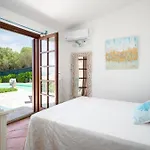 Kiki - Klodge Villa Costa Corallina