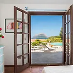 Kiki - Klodge * Costa Corallina