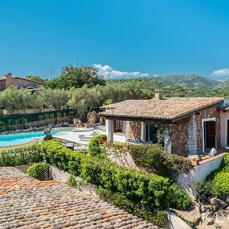 Kiki - Klodge * Costa Corallina