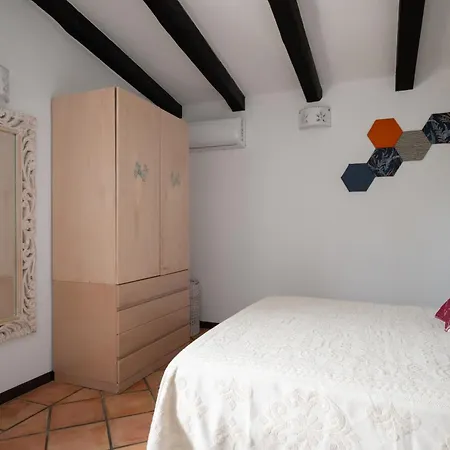 Kiki - Klodge * Costa Corallina