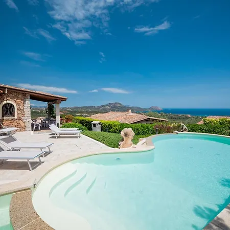 Kiki - Klodge Villa Costa Corallina